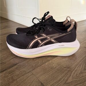 Asics Women's Gel Nimbus 27 1012B753 Black Running Shoes Size 11
